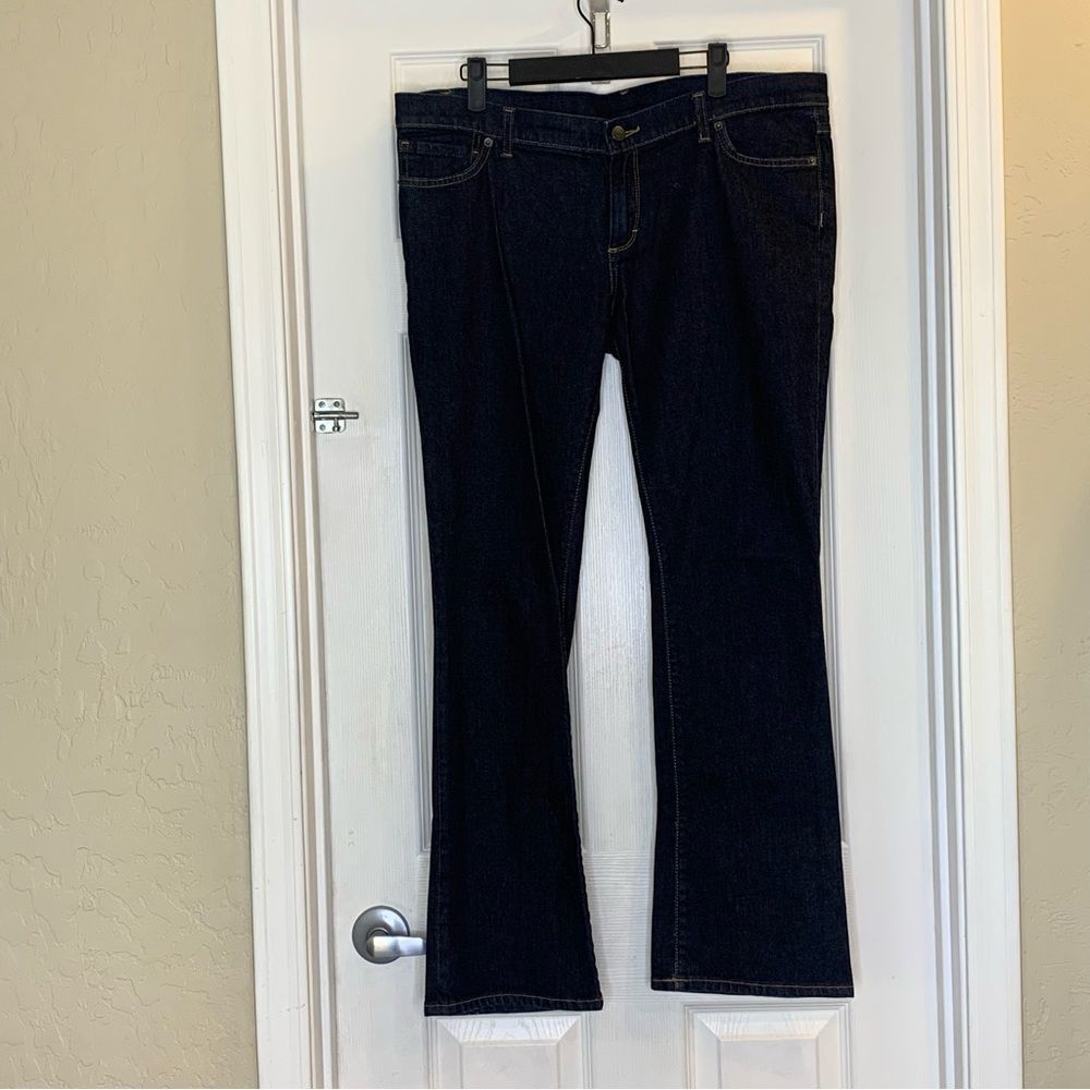 Patagonia Bootcut Low Rise Dark Denim Color Jeans Size 32